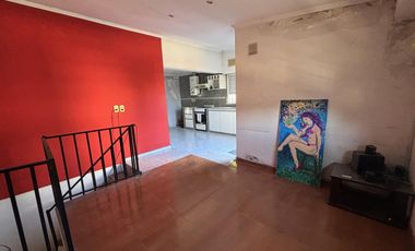 Casa en Venta en Barrio Matheu con Cochera