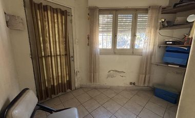 Casa en Venta en Barrio Matheu con Cochera