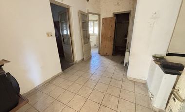 Casa en Venta en Barrio Matheu con Cochera