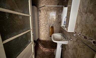 Casa en Venta en Barrio Matheu con Cochera