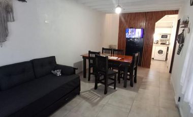 Duplex 3 ambientes, Berazategui, próximo a Avenida Milazzo y Estación Sourigues