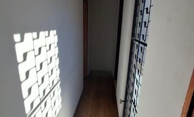 Duplex 3 ambientes, Berazategui, próximo a Avenida Milazzo y Estación Sourigues
