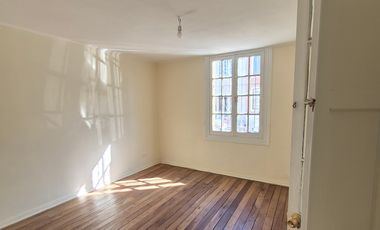 Se arrienda casa en Carmen con Matta Stgo Centro.