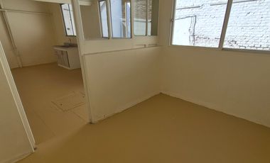 Se arrienda casa en Carmen con Matta Stgo Centro.