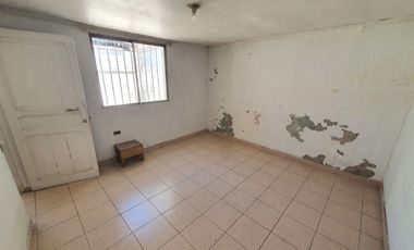 Amplia casa Uso Residencial-Comercial