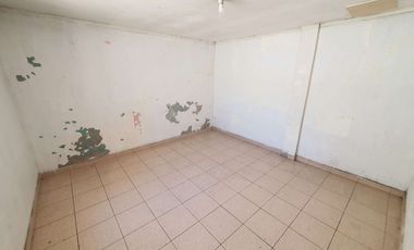 Amplia casa Uso Residencial-Comercial