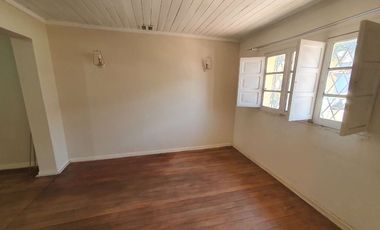 Amplia casa Uso Residencial-Comercial