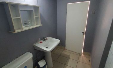 Amplia casa Uso Residencial-Comercial