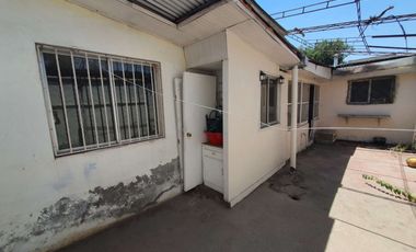 Amplia casa Uso Residencial-Comercial