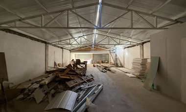 LOCAL AMPLIO PLANTA LIBRE 210M2 EN LIMACHE