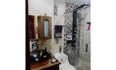 VENDO CASA DUPLEX 3 Y 4 PISO BARRIO MESA ENVIGADO TERMINA EN TERRAZA