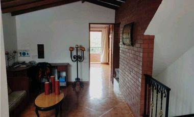 VENDO CASA DUPLEX 3 Y 4 PISO BARRIO MESA ENVIGADO TERMINA EN TERRAZA
