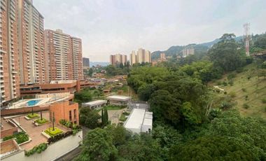 VENDO ACOGEDOR PENHOUSE EN SABANETA ASDESILLAS