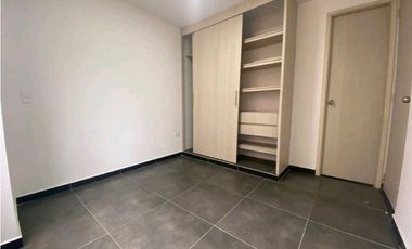 VENDO ACOGEDOR PENHOUSE EN SABANETA ASDESILLAS
