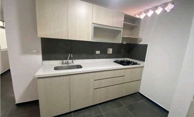 VENDO ACOGEDOR PENHOUSE EN SABANETA ASDESILLAS