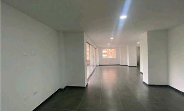 VENDO ACOGEDOR PENHOUSE EN SABANETA ASDESILLAS
