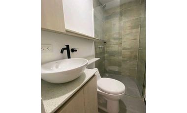 VENDO ACOGEDOR PENHOUSE EN SABANETA ASDESILLAS