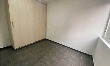 VENDO ACOGEDOR PENHOUSE EN SABANETA ASDESILLAS