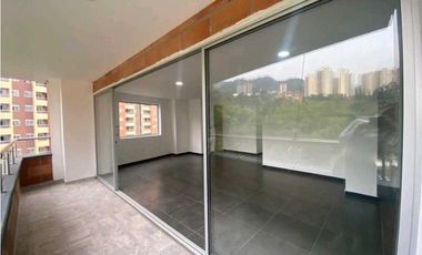 VENDO ACOGEDOR PENHOUSE EN SABANETA ASDESILLAS