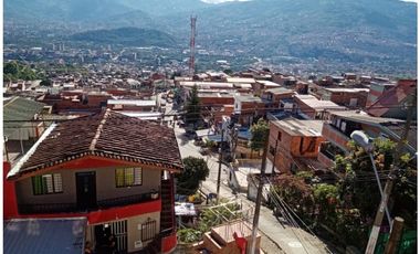 APARTAMENTO EN VENTA  MANRIQUE ORIENTAL 2 PISO CON TERRAZA