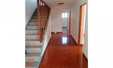 APARTAMENTO EN VENTA  MANRIQUE ORIENTAL 2 PISO CON TERRAZA