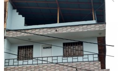 APARTAMENTO EN VENTA  MANRIQUE ORIENTAL 2 PISO CON TERRAZA
