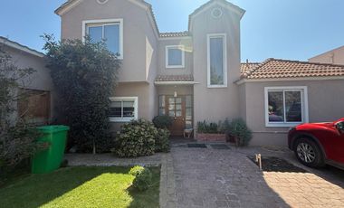 CASA EN ARRIENDO  SANTA ELENA DE CHICUREO