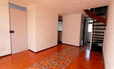 CASA CON MINIMARKET EN JARDINES DE DON CRISTOBAL