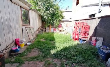 CASA CON MINIMARKET EN JARDINES DE DON CRISTOBAL