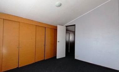 CASA CON MINIMARKET EN JARDINES DE DON CRISTOBAL