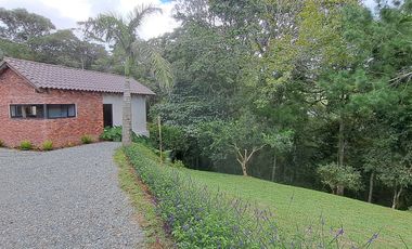 Finca independiente para alquiler en rionegro - rural