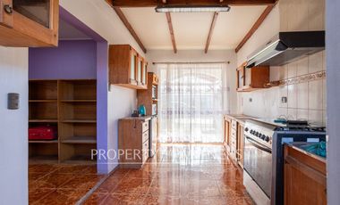 Casa ampliada de 140 m2, con excelente conectividad