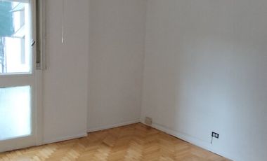 Alquiler Departamento 3 ambientes muy luminoso con balcon al frente