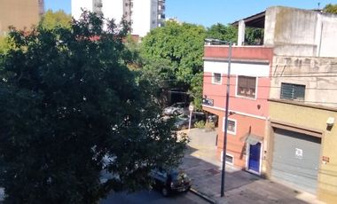 Alquiler Departamento 3 ambientes muy luminoso con balcon al frente