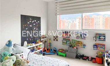 Apartamento moderno en El Poblado con excelente ubicación