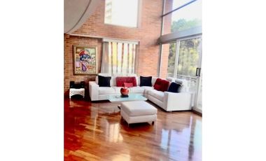 Apartamento Dúplex - Diagonal al CC El tesoro