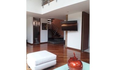 Apartamento Dúplex - Diagonal al CC El tesoro