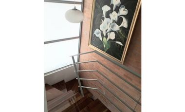 Apartamento Dúplex - Diagonal al CC El tesoro