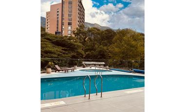 acogedor apartamento en altos del poblado con espectacular vista
