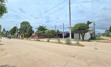 Terreno de 400m2 en esquina - Yarinacocha