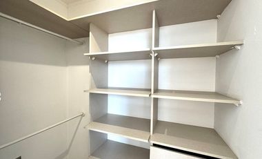 Depto 2D1B+ Estac, terraza y loggia. Impecable