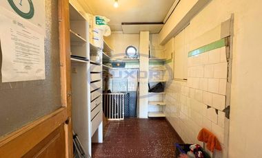 AMPLIA CASA CON 6 DORMITORIOS Y 2 BAÑOS