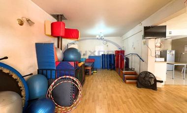 AMPLIA CASA CON 6 DORMITORIOS Y 2 BAÑOS