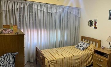 Local con Vivienda en Venta en Lanus Este