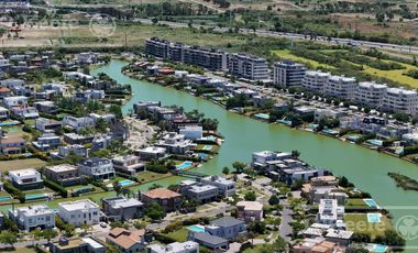 CASA EN VENTA 4 AMBIENTES - BARRIO NUEVO QUILMES CON SALIDA AL CANAL