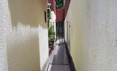 Casa de 5 ambientes en venta en  Quilmes Oeste