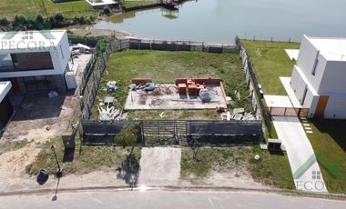 Terreno - Lote 272 - San Sebastian - a la laguna - Area 6