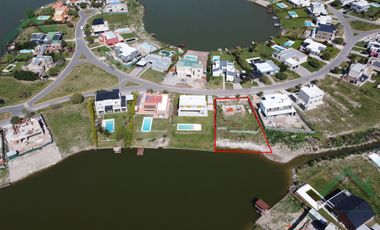 Terreno - Lote 272 - San Sebastian - a la laguna - Area 6