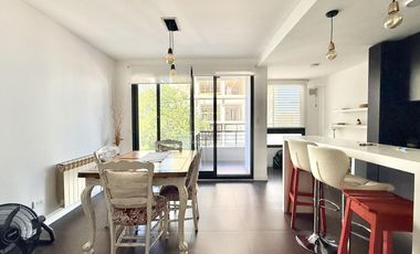 Tres ambientes zona Güemes en alquiler anual