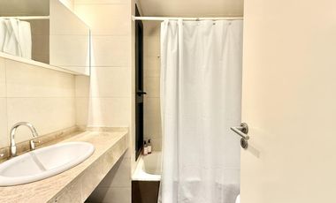 Tres ambientes zona Güemes en alquiler anual